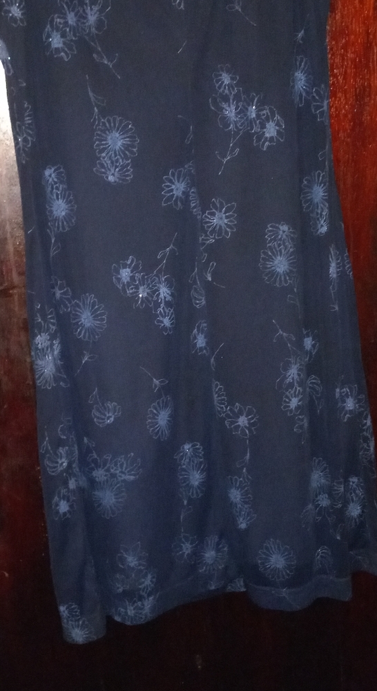 Spring dress - Picture 4 of 4
